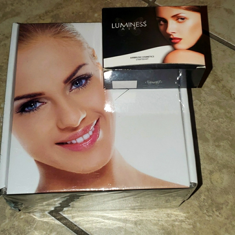 luminess Airbrush  Cosmetics Revolution skin care system. and starter kit